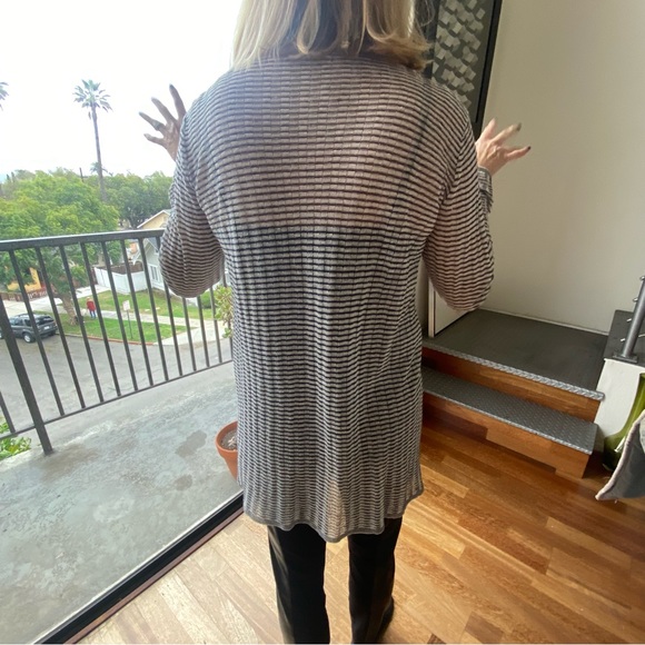 Eileen Fisher Light sweater size Small. Black&White - Picture 7 of 9